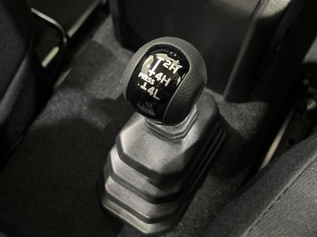 SUZUKI JIMNY 4WD 2025 Image 31