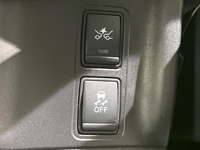 NISSAN SERENA  S-HYBRID 4WD 2017 Image 31