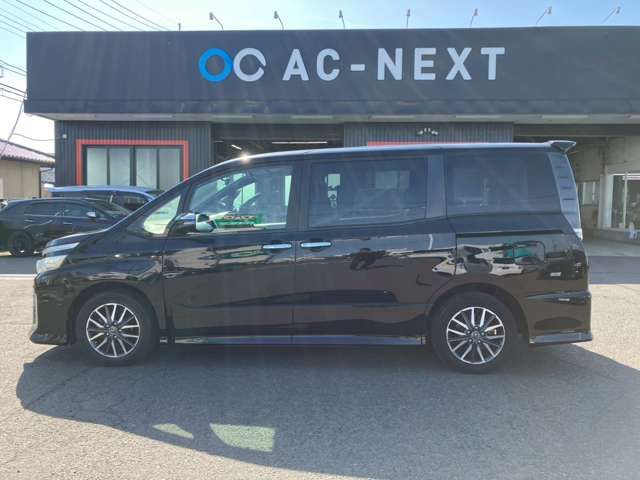 TOYOTA VOXY 2016 Image 31