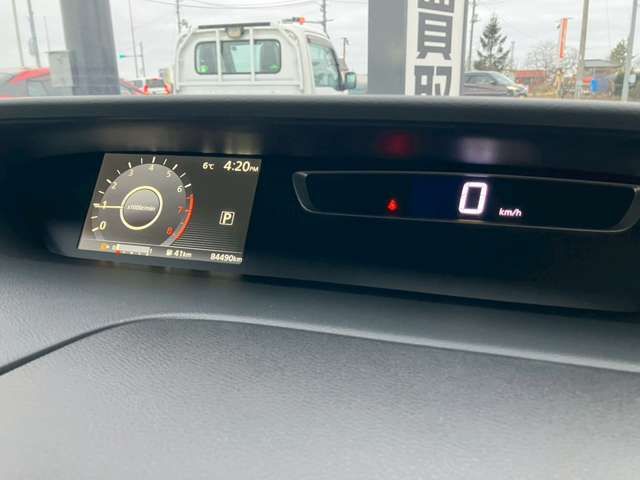 NISSAN SERENA  S-HYBRID 2018 Image 31