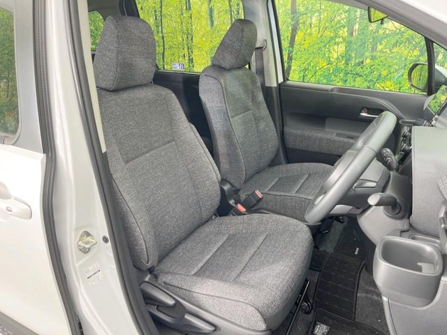 TOYOTA SIENTA HYBRID 2025 Image 31