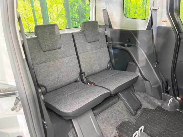 TOYOTA SIENTA HYBRID 2025 Image 31