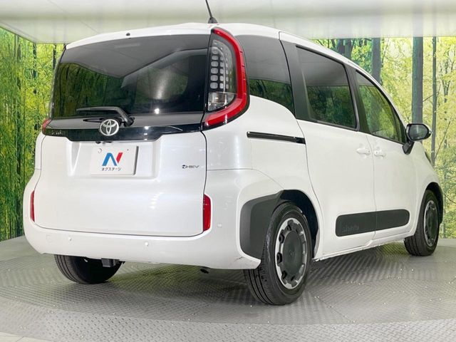 TOYOTA SIENTA HYBRID 2025 Image 31