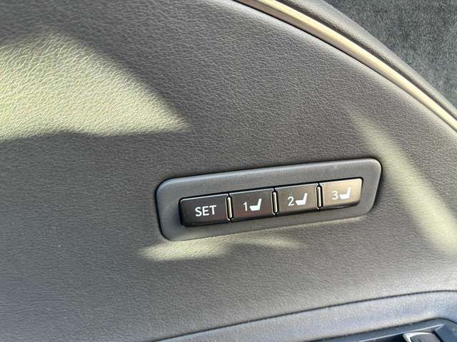 TOYOTA LEXUS LC500 2017 Image 31