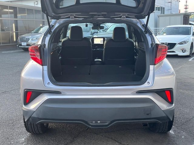 TOYOTA C-HR 2019 Image 31