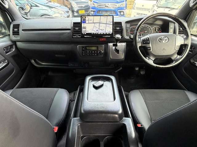 TOYOTA HIACE VAN 2WD 2020 Image 31