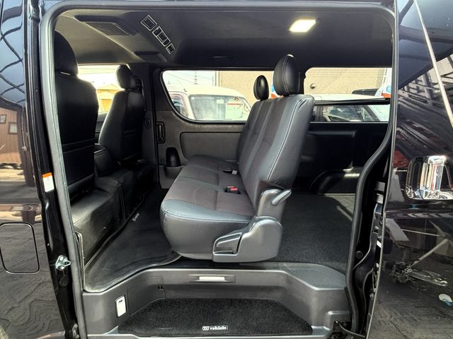 TOYOTA HIACE VAN 2WD 2020 Image 31