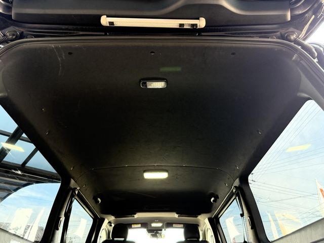 TOYOTA HIACE VAN 2WD 2020 Image 31