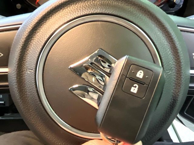 SUZUKI JIMNY NOMADE 2025 Image 31