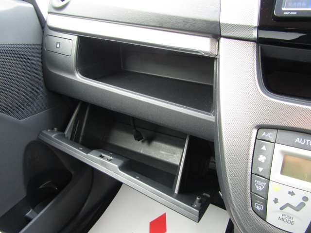 DAIHATSU MOVE CUSTOM 2014 Image 31