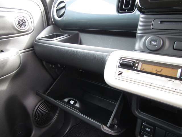 SUZUKI WAGON R SMILE 2024 Image 31