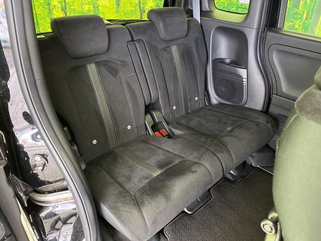 HONDA N BOX CUSTOM 2023 Image 31