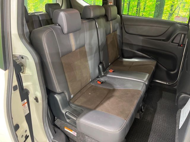 TOYOTA SIENTA HYBRID 2019 Image 31