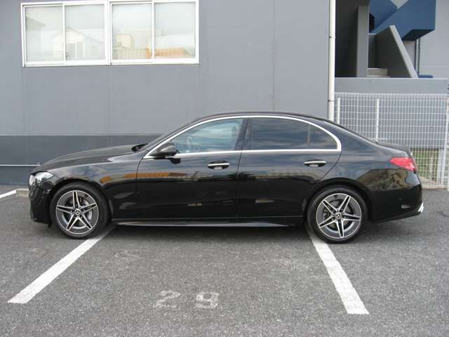 MERCEDES BENZ C CLAS 2024 Image 31