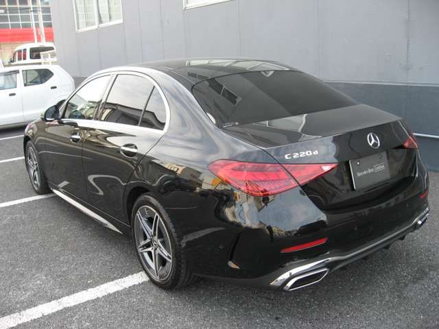 MERCEDES BENZ C CLAS 2024 Image 31