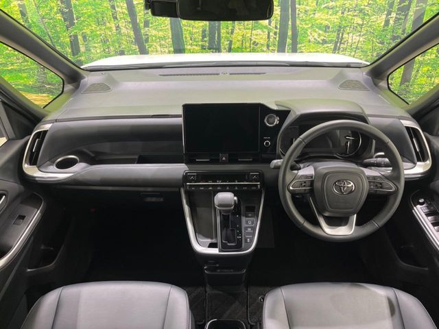 TOYOTA NOAH 2023 Image 31