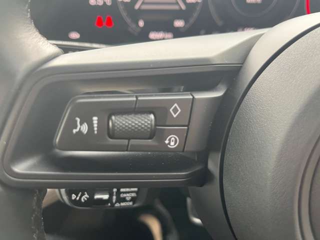 PORSCHE TAYCAN CROSS 2022 Image 31