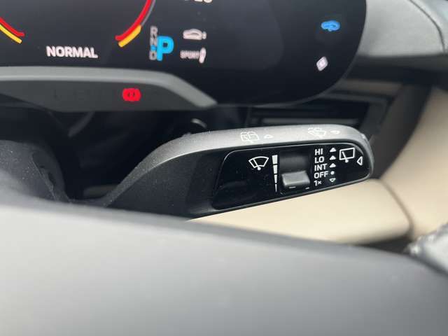 PORSCHE TAYCAN CROSS 2022 Image 31