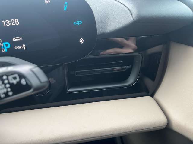 PORSCHE TAYCAN CROSS 2022 Image 31