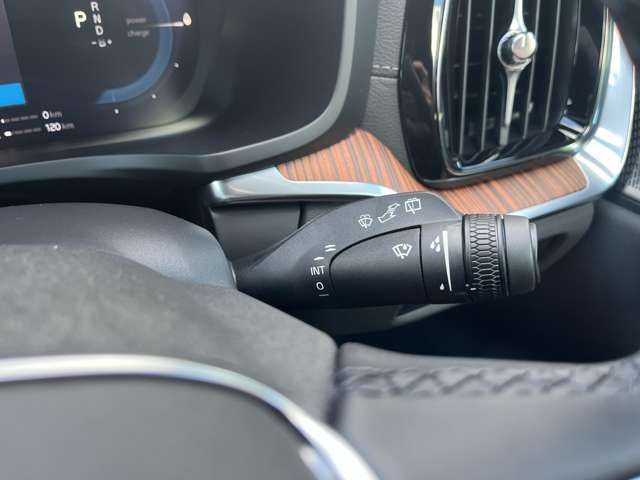 VOLVO V60 2024 Image 31