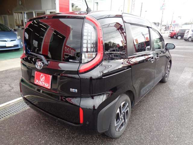 TOYOTA SIENTA HYBRID 2023 Image 31