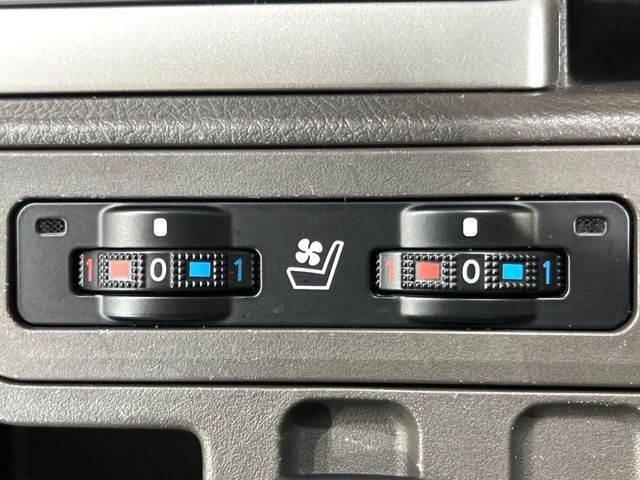 TOYOTA LANDCRUISER PRADO 2023 Image 31