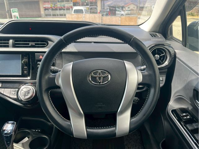 TOYOTA AQUA 2016 Image 31