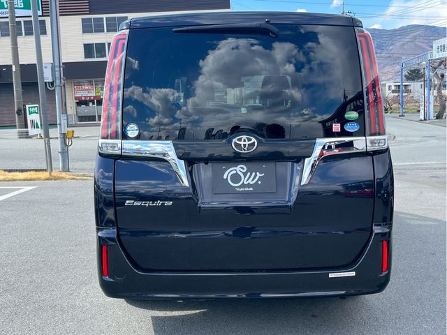 TOYOTA ESQUIRE 2017 Image 31