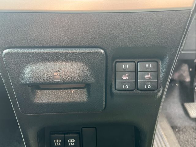 TOYOTA ESQUIRE 2017 Image 31