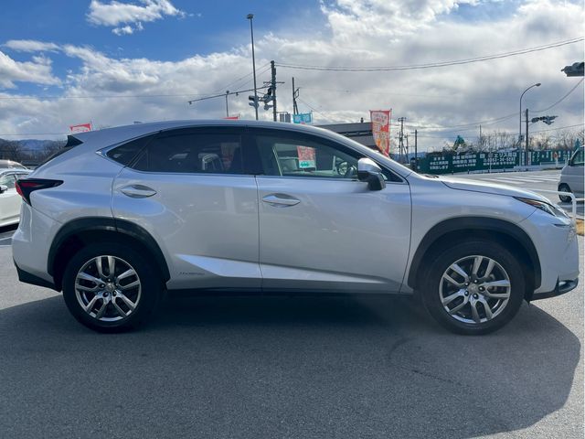 TOYOTA LEXUS NX300H 2015 Image 31