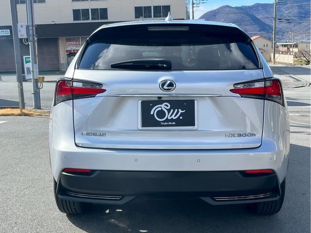 TOYOTA LEXUS NX300H 2015 Image 31