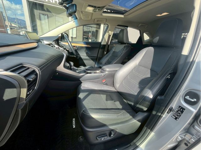 TOYOTA LEXUS NX300H 2015 Image 31