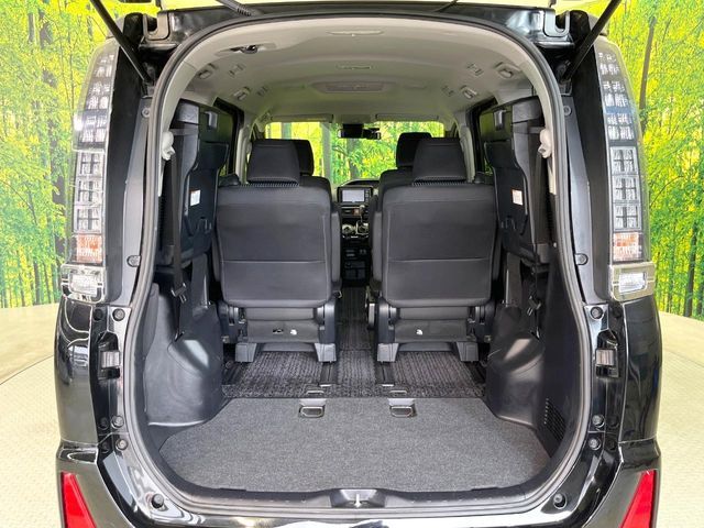 TOYOTA VOXY 2016 Image 31