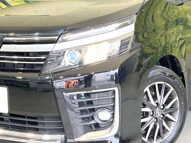TOYOTA VOXY 2016 Image 31