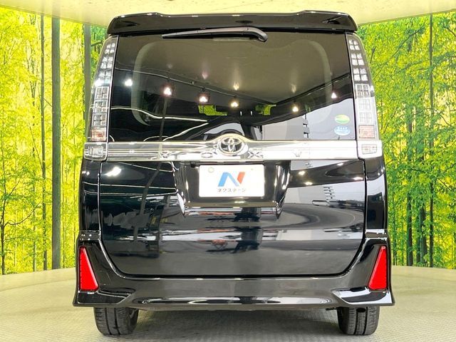 TOYOTA VOXY 2016 Image 31