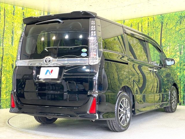 TOYOTA VOXY 2016 Image 31