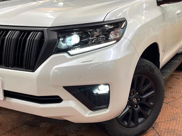 TOYOTA LANDCRUISER PRADO 2023 Image 31