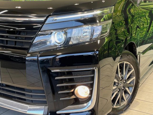 TOYOTA VOXY 2014 Image 31