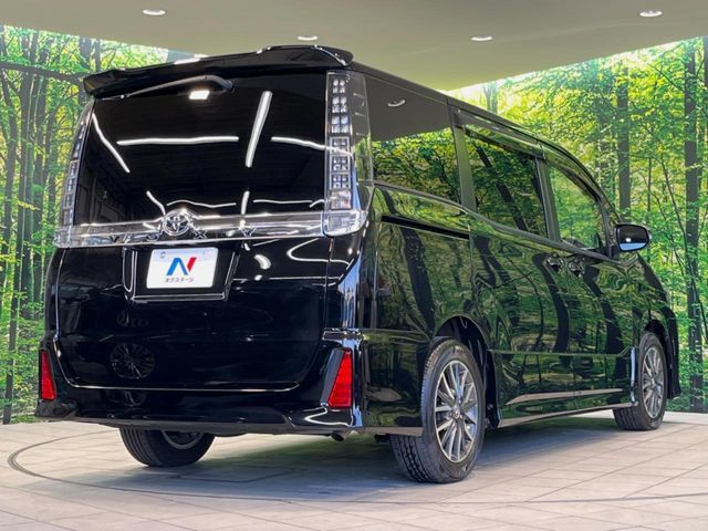 TOYOTA VOXY 2014 Image 31