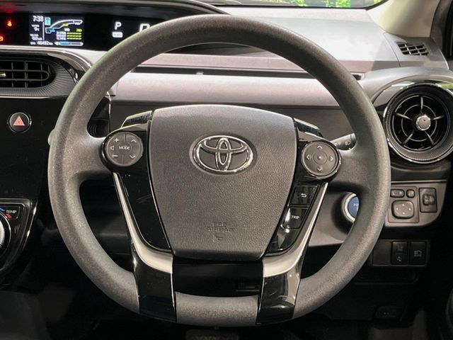 TOYOTA AQUA 2017 Image 31