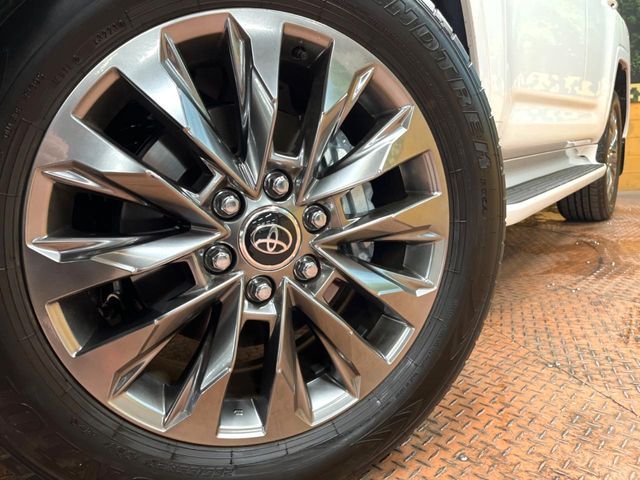 TOYOTA LANDCRUISER WAGON 2023 Image 31