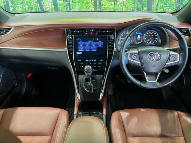 TOYOTA HARRIER 2WD 2017 Image 31