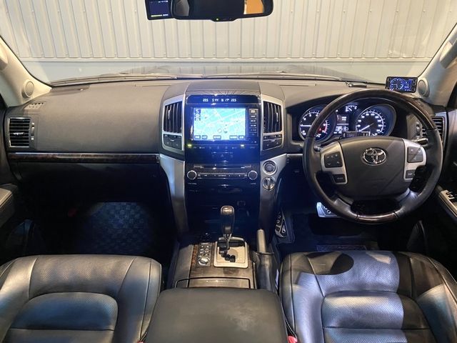 TOYOTA LANDCRUISER WAGON 2013 Image 31