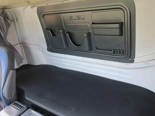 ISUZU GIGA 2017 Image 31