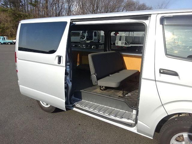 TOYOTA HIACE 2020 Image 31