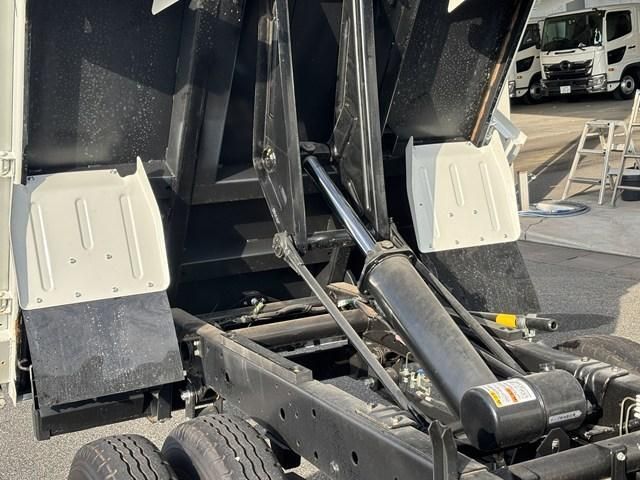 ISUZU ELF 2024 Image 31