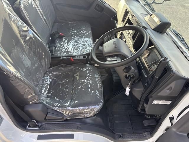 ISUZU ELF 2024 Image 31