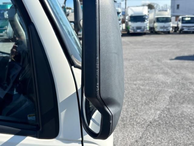 TOYOTA DYNA 2017 Image 31