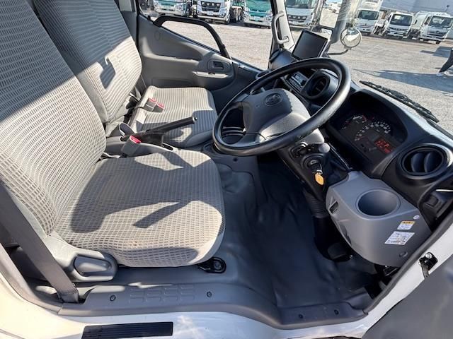 TOYOTA DYNA 2017 Image 31