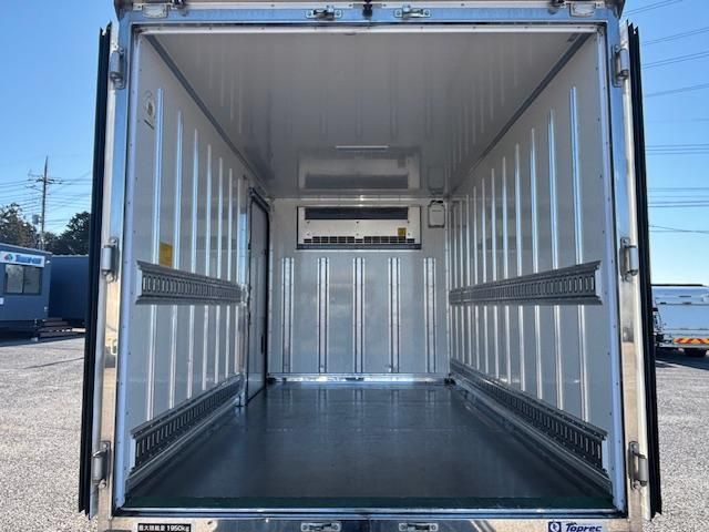 HINO DUTRO 2021 Image 31